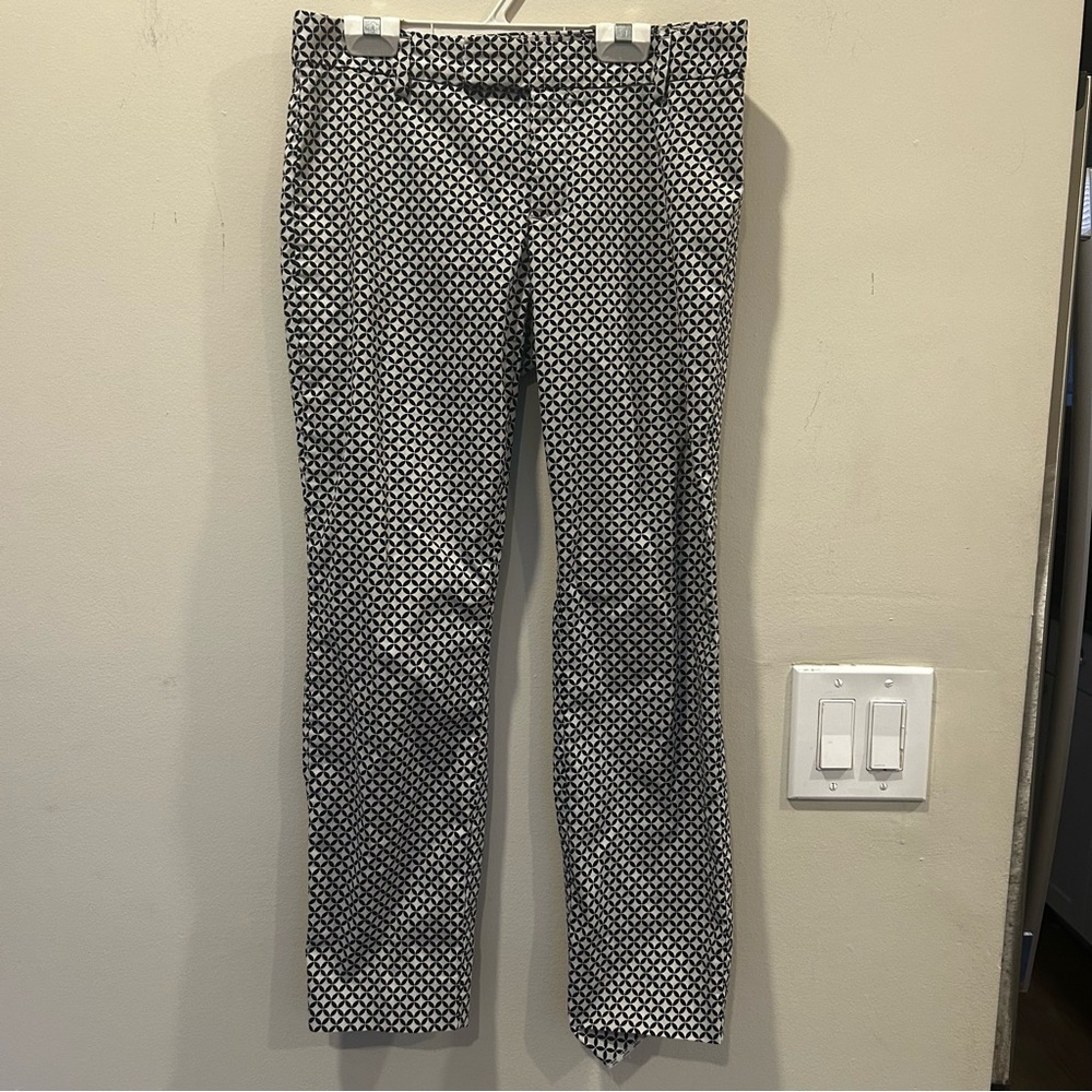 GAP slim cropped Black and White Patterned Pants stretch size 0